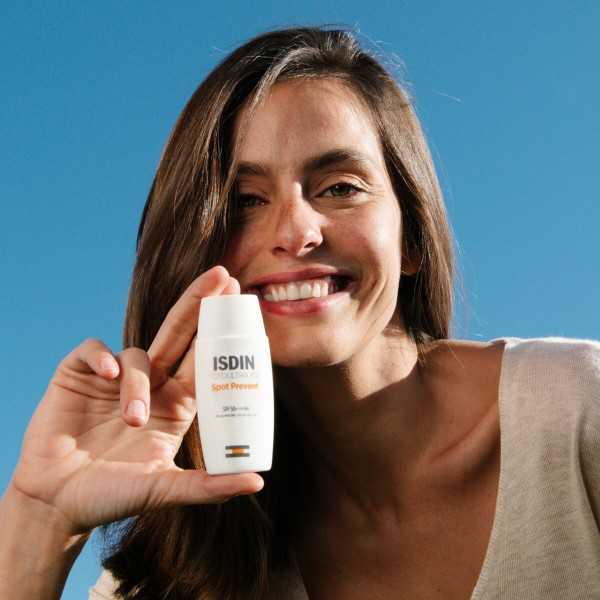 ISDIN FOTOULTRA 100 SPOT PREVENT 50+